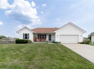 409 E 22nd St, Kearney, MO 64060