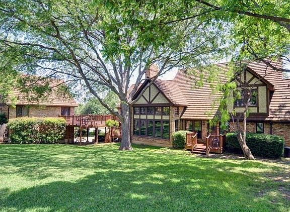 4th image of 3809 Wingren Dr