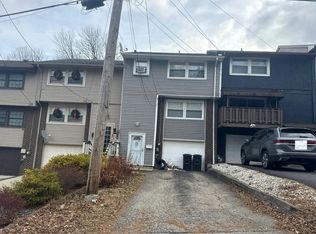 955 Pittsburgh St, North Versailles, PA 15137