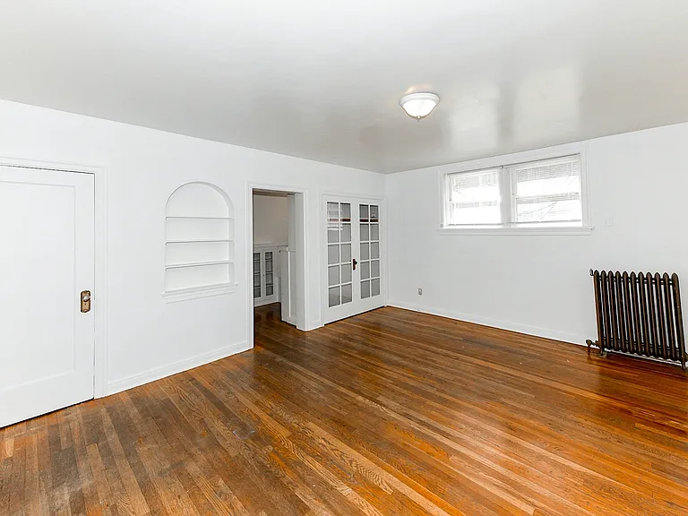 740 E Broadway #B-102 — Photo 6