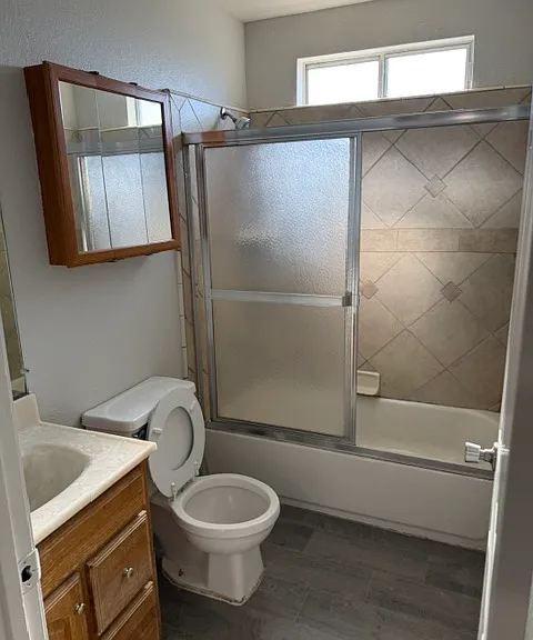 819 Belmont St — Photo 4