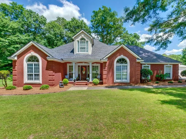 155 Village Dr, Thorsby, AL 35171