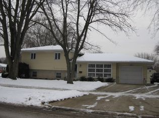 1904 Heather Dr, Aurora, IL 60506