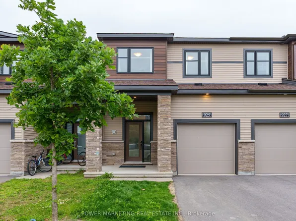 925 Athenry Ct, Ottawa, ON K2J 7C9