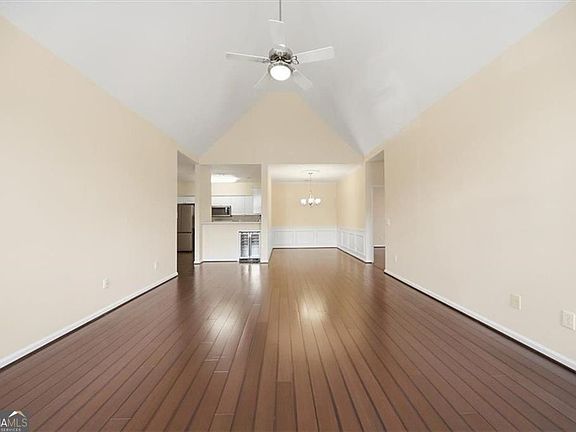 5th image of 111 Stonegate Ln