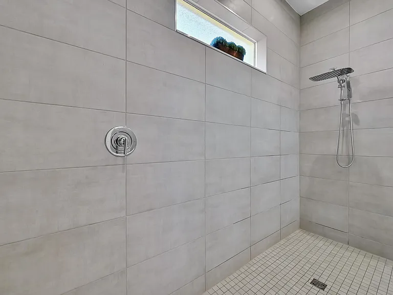 14185 SW Daphne St — Photo 18