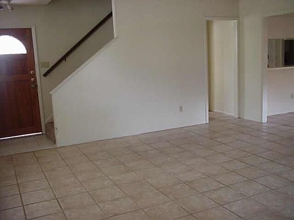 5th image of 10823 Sugar Hill Dr APT A
