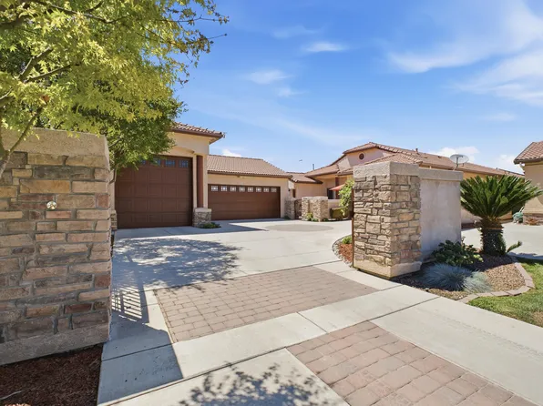 1220 E Copper Court, Visalia, CA 93292