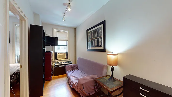 Rented by Bond New York | media 2
