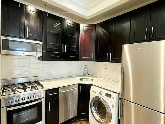 5th image of 448 W 19th St #2