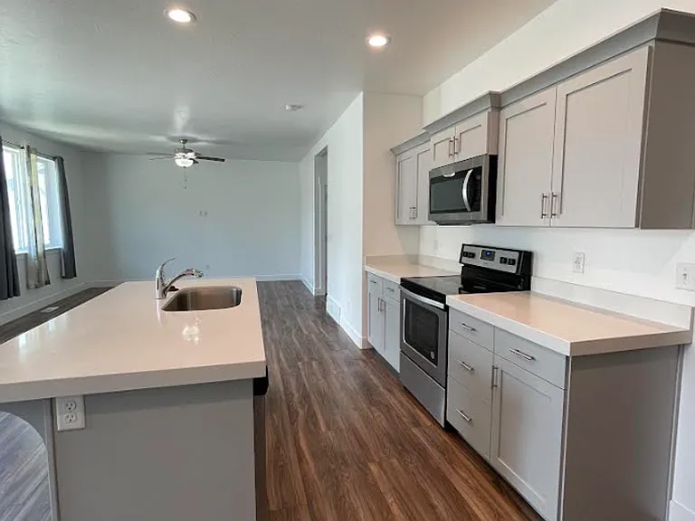 4772 E Silver Ridge Rd — Photo 11