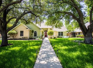 9008 Westwood Shores Dr, Fort Worth, TX 76179