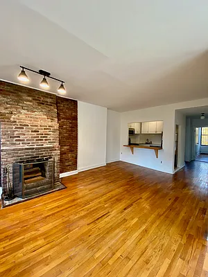 Rented by CMV Realty Inc. | media 16