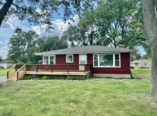 8902 Colfax St, Crown Point, IN 46307