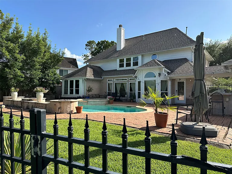 4634 Grand Cayman Dr — Photo 6