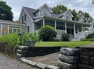 21 Leavitt Rd, Hampton, NH 03842