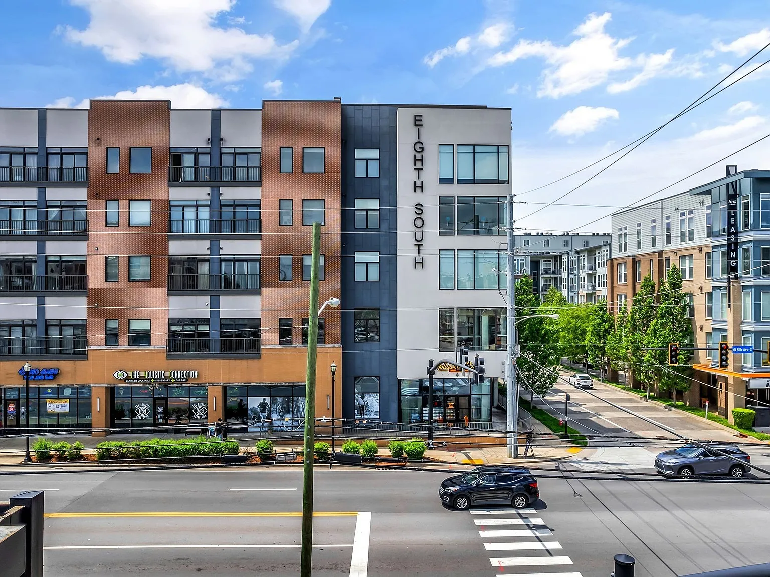 1 bed, 1.0 bath, 888 sqft, $2,200 — Photo 2