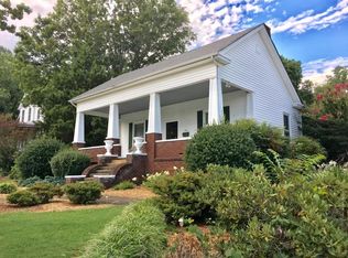 205 W Washington Ave, Clinton, TN 37716