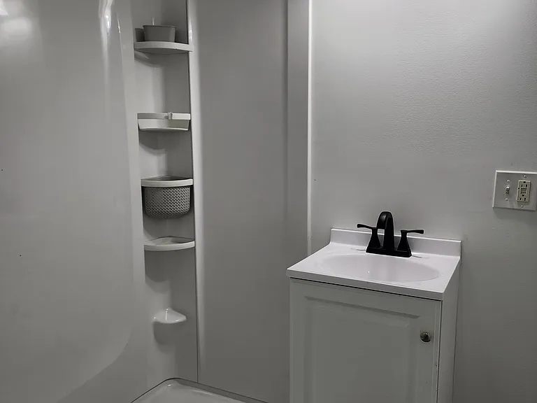15 Maple Ave #B — Photo 4