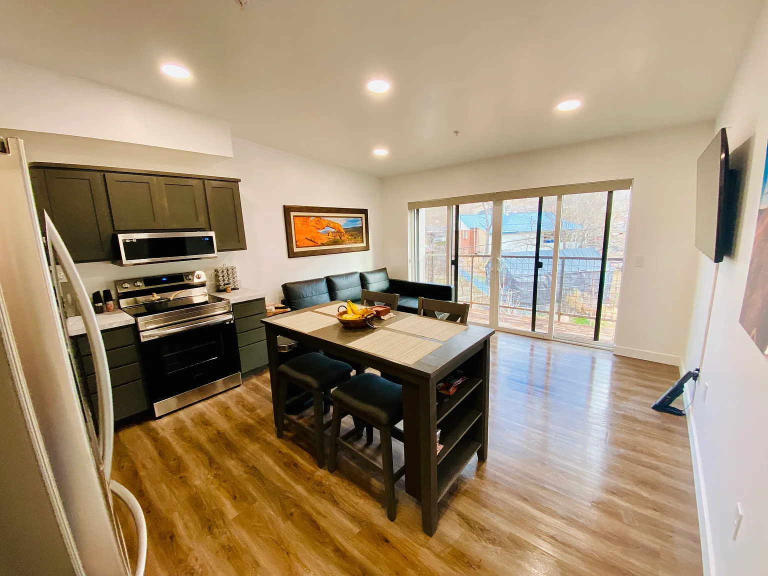 1 bed, 501 sqft, $2,750 — Photo 3