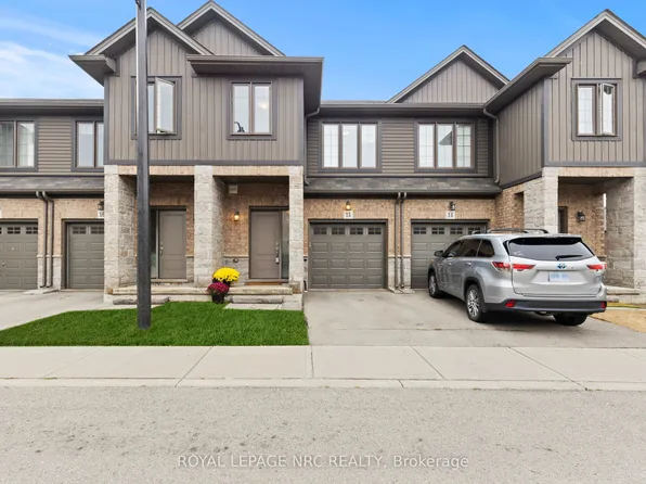 377 Glancaster Rd #15, Hamilton, ON L9G 0G4