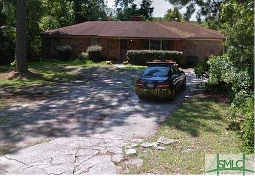 1st image of 131 Macarthur Dr