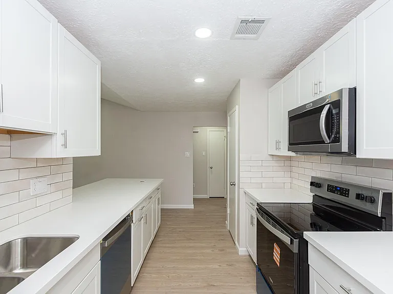 16911 Bougainvilla Ln — Photo 12