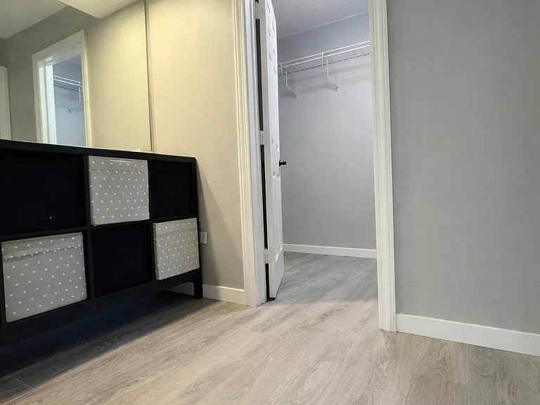 Walkin Closet Area