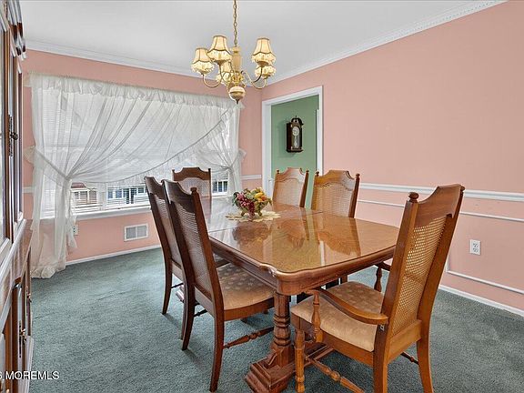 4th image of 114 Moses Milch Drive