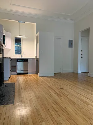 Rented by Georgine Podhorsky, LREB | media 4