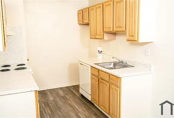 1 bed, 642 sqft, $940 — Photo 3