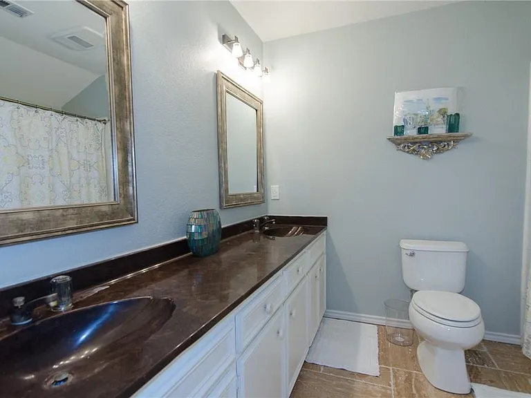 1353 Lost Creek Blvd — Photo 24