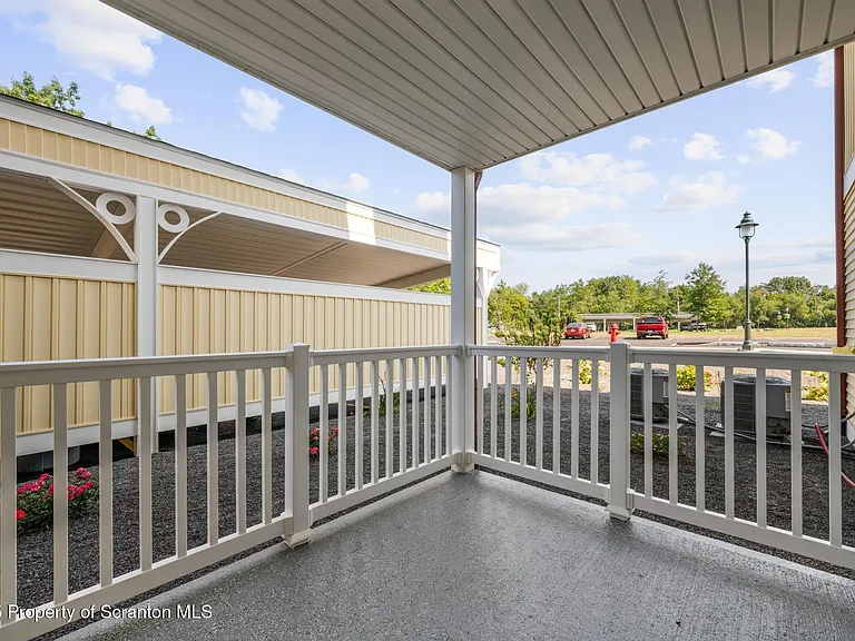 25-36 Zackery Way — Photo 20