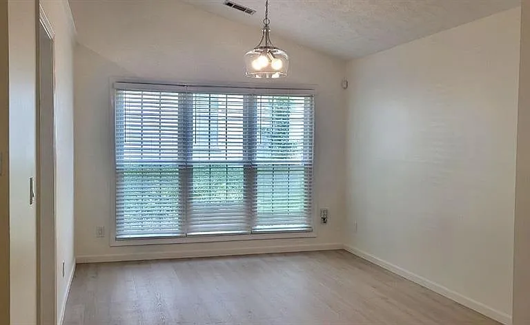 2280 Chelmsford Ct — Photo 14