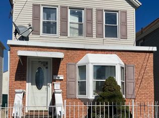 34 Edwin St, Carteret, NJ 07008