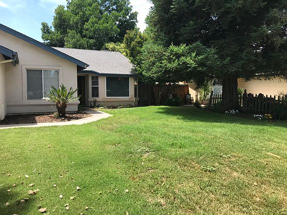 2nd image of 2055 N Ventura Ave