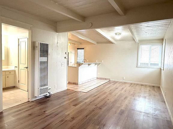 2nd image of 1132-1136 Phoenix Ave #B