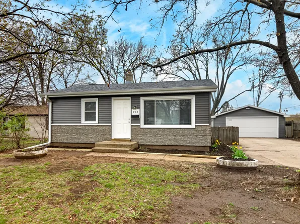 903 Merrill Ave, Loves Park, IL 61111