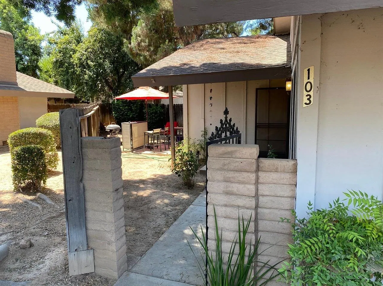 2 bed, 998 sqft, $1,700 — Photo 1