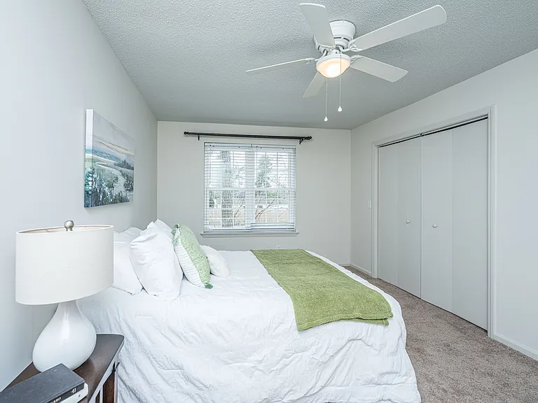 306 Crestview Dr #C — Photo 10