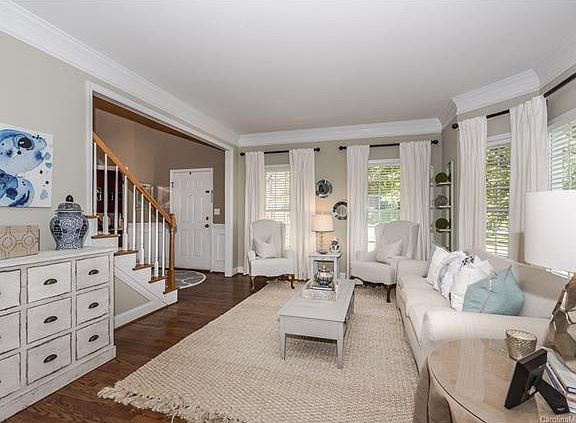5th image of 6924 Olde Sycamore Dr