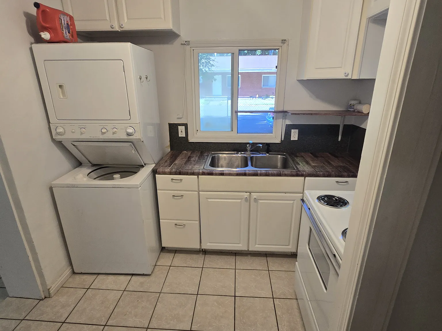 379 N 300 W — Photo 1