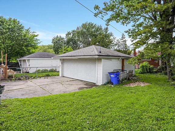 5th image of 18741 Chandler Park Dr
