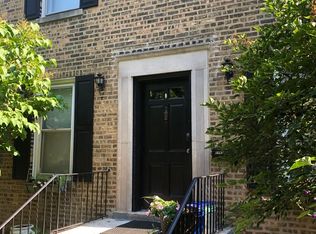 2849 W Roscoe St, Chicago, IL 60618