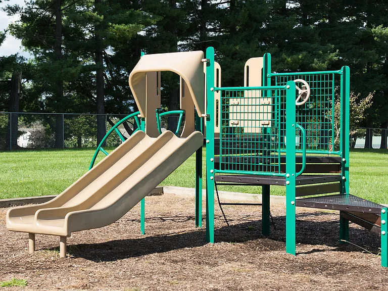 Sunset Court — Photo 7