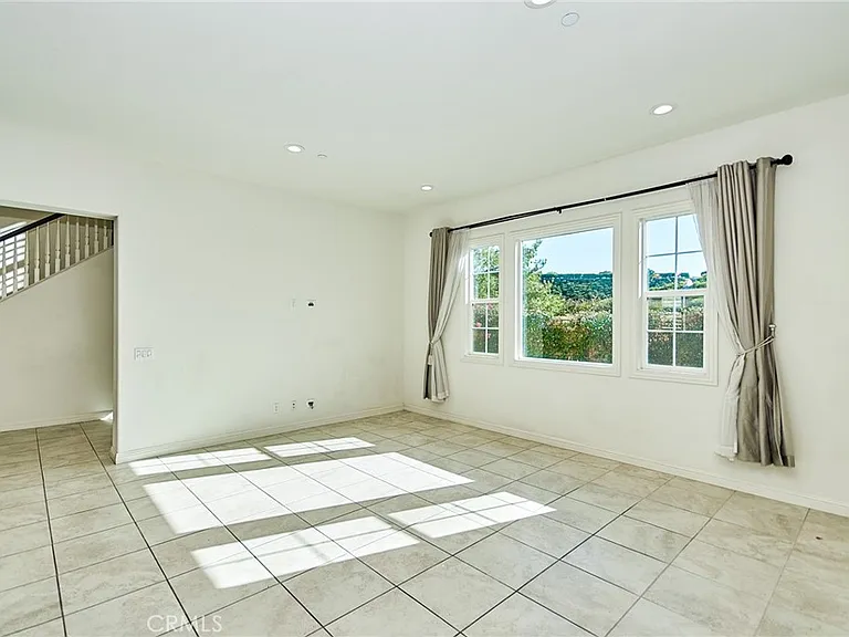 115 Mesa Verde Ln — Photo 16