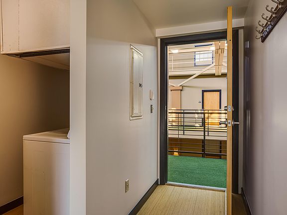 4th image of 300 Tijeras Ave NE APT 404