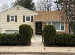 1804 2nd Ave, Pottsville, PA 17901