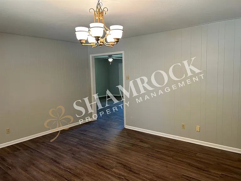 5119 Loch Lomond Dr — Photo 5