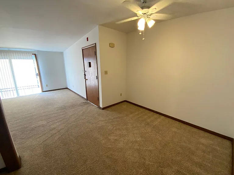 Library Place Apartments — Photo 20